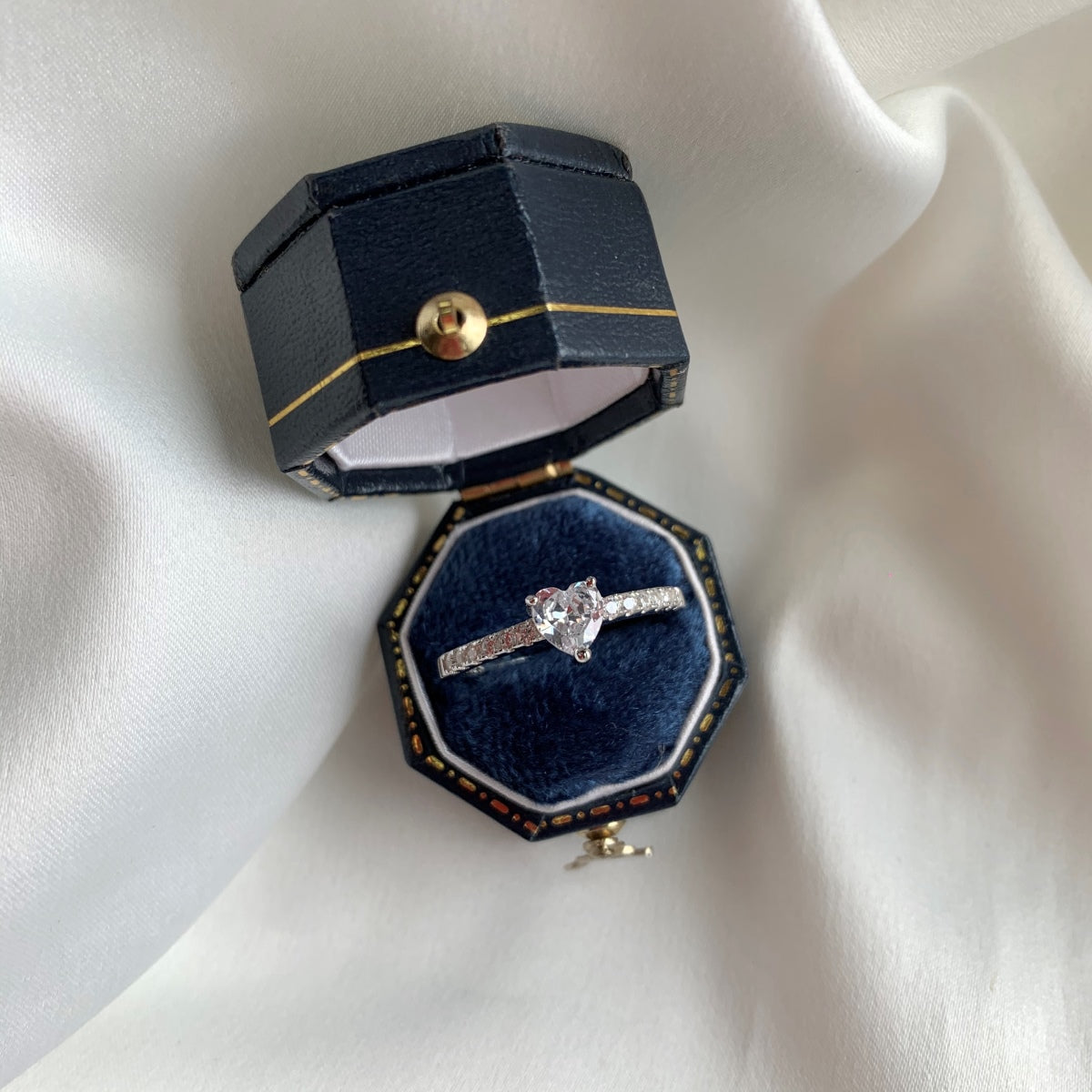 [baslovejewels]0.5 Carat CaratEternity Charming Heart Shape Lover Ring