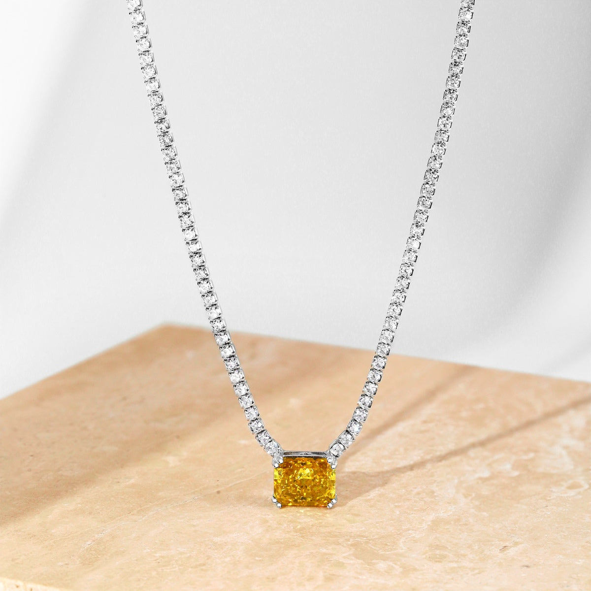 [AURORA]4.0 Carat Elegant Radiant Cut Necklace