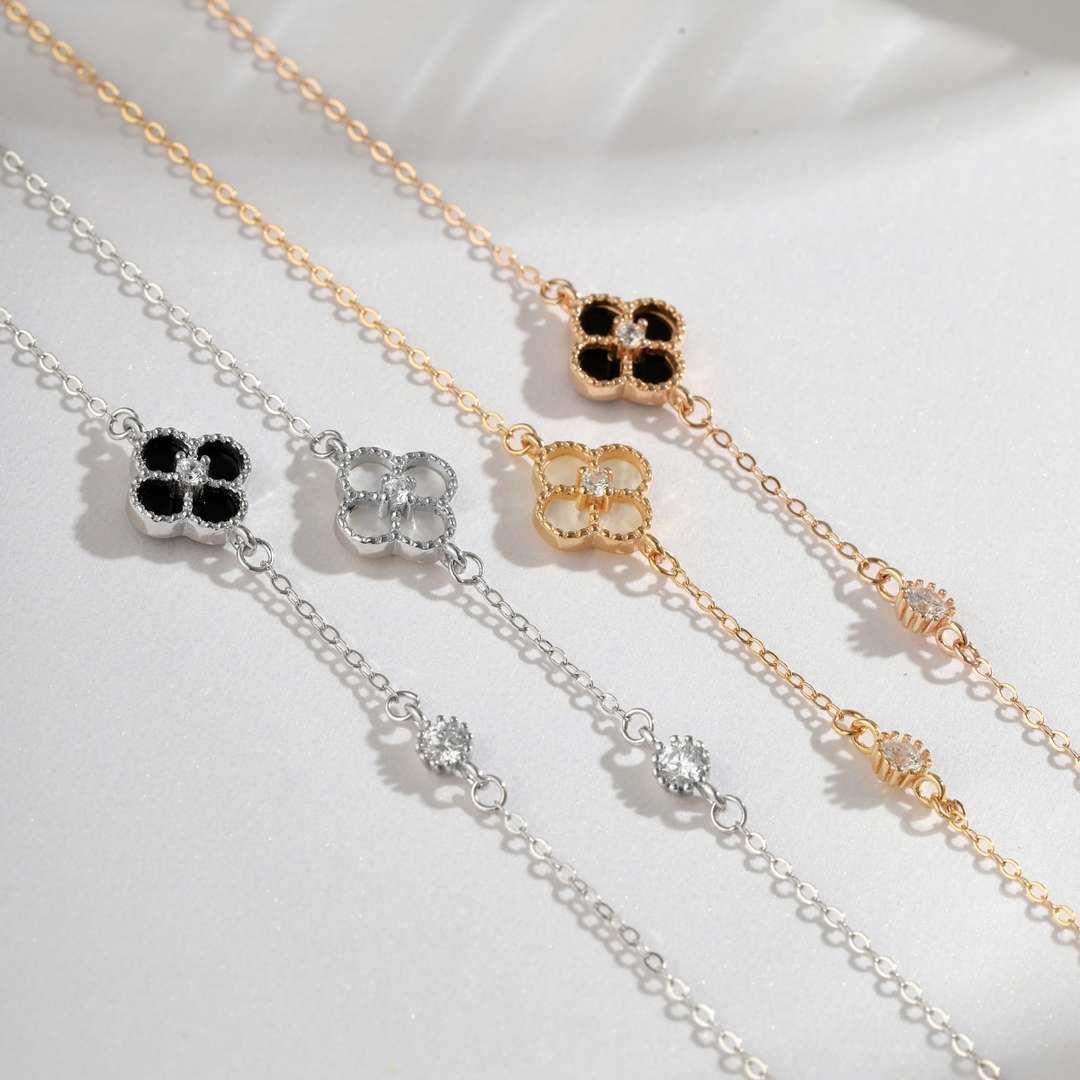 [baslovejewels]Delicate Four Leaf Clover Bracelet