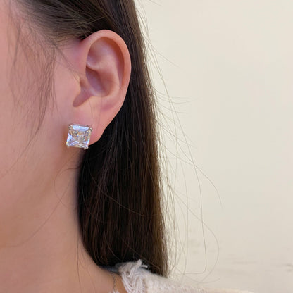 [baslovejewels]Delicate Square Shape Earrings