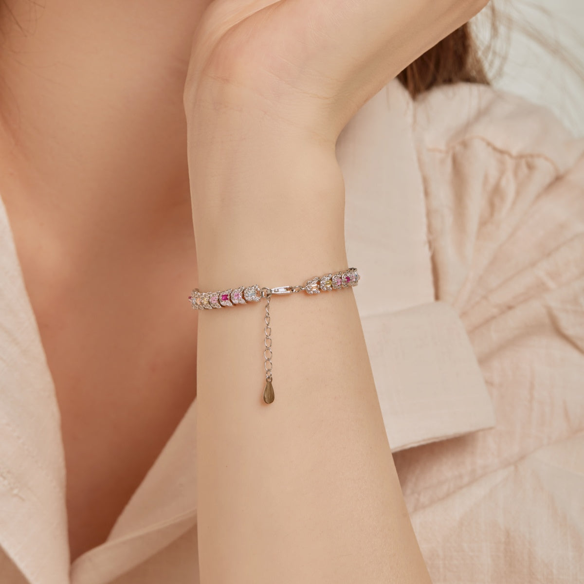 [AURORA]Delicate Colorful Multi Cut Daily Bracelet