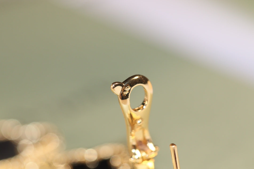 [AURORA]CLOVER EARRINGS GOLD ONYX MOP 3 MOTIF