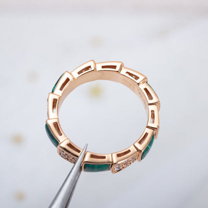 [AURORA]SERPENTI-RING ROSA GOLD MIT MALACHIT-DIAMANT GEPFLASTERT 4 MM