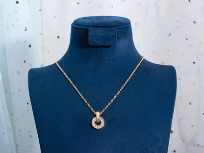[AURORA]GARI HALSKETTE ROTGOLD DIAMANT