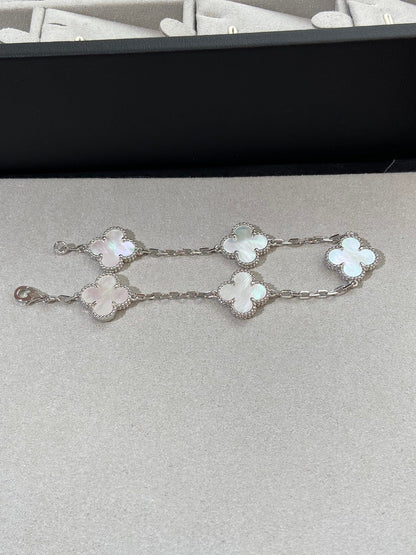 [AURORA]CLOVER WHITE PEARL MOP 5 MOTIF BRACELET COLLECTION