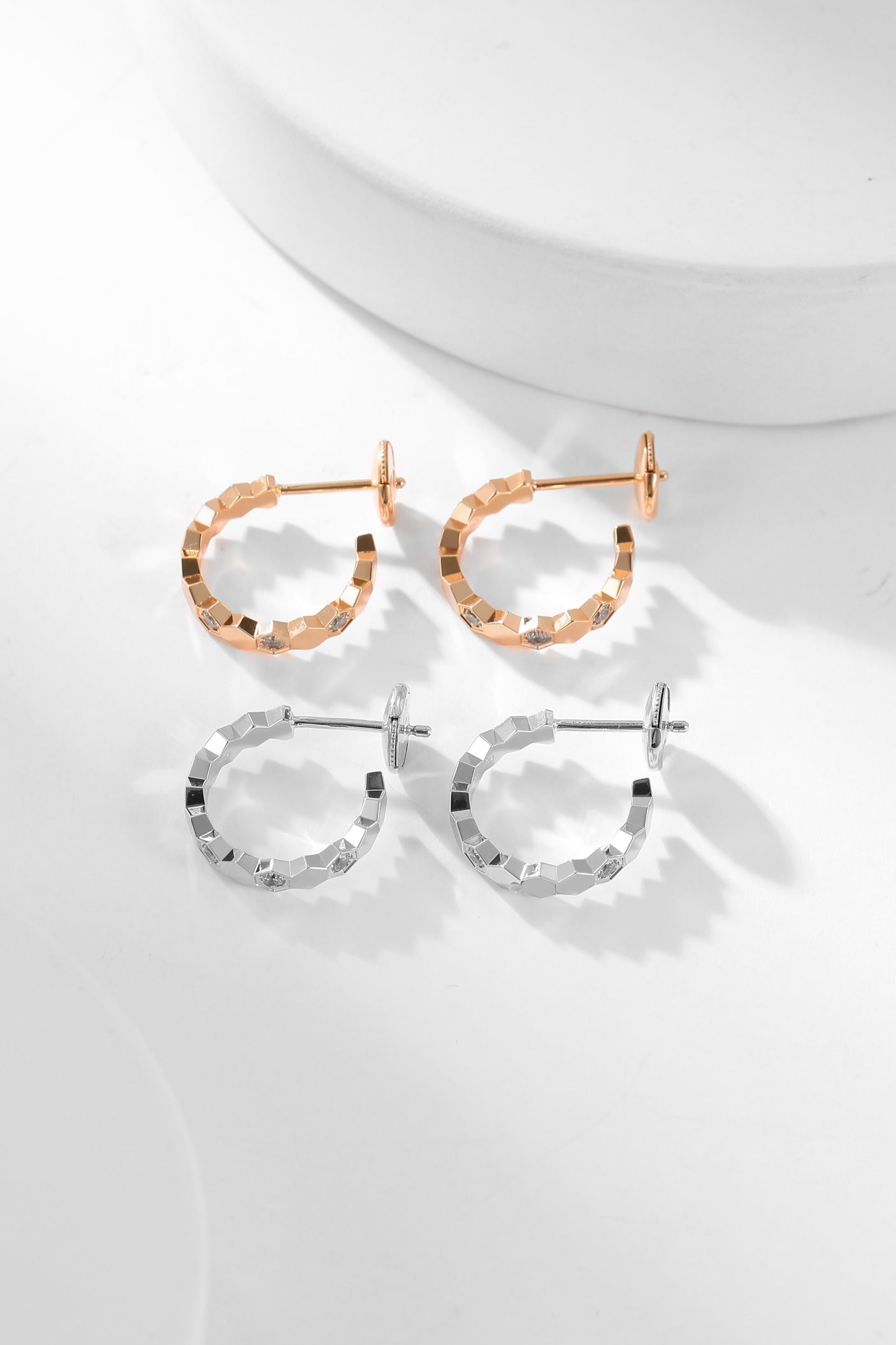 [baslovejewels]BEE LOVE DIAMOND HOOP EARRINGS