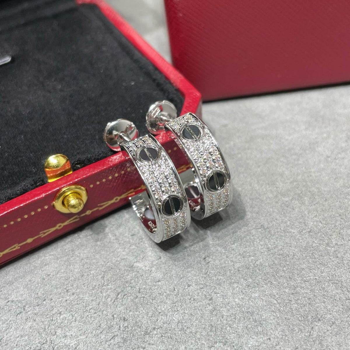 [AURORA]LOVE CERAMIC DIAMOND PAVED SILVER EARRINGS