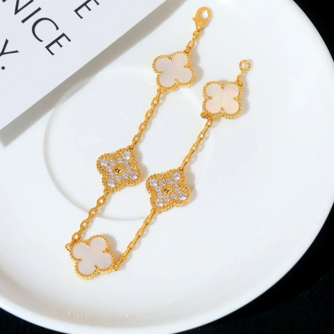 [AURORA]CLOVER WHITE PEARL MOP 5 MOTIF BRACELET COLLECTION