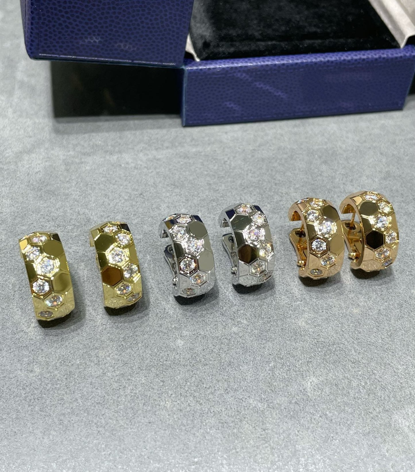 [baslovejewels]BEE LOVE DIAMOND HOOP EARRINGS