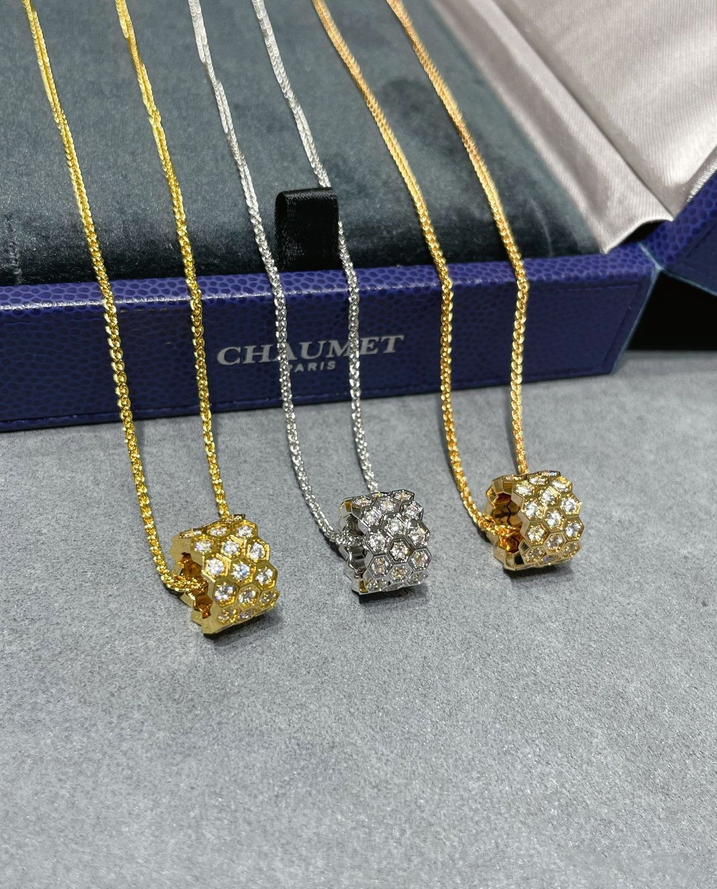 [baslovejewels]BEE LOVE DIAMOND PAVED 3 ROW NECKLACE