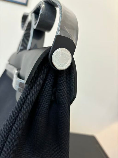 BLACK CALFSKIN CANVAS BAG 39 HANDBAG