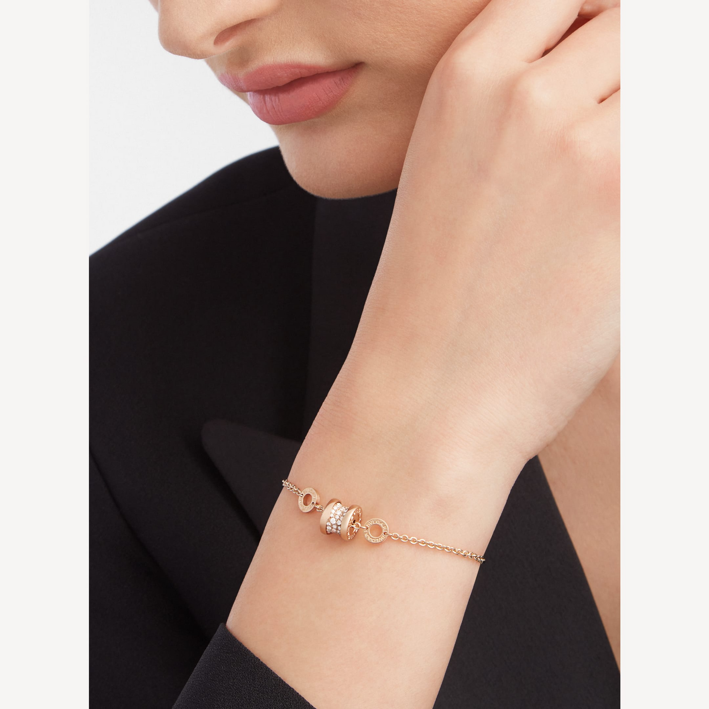 [AURORA]ZERO 1 SOFT PINK GOLD WITH PAVED DIAMONDS ON THE SPIRAL BRACELET