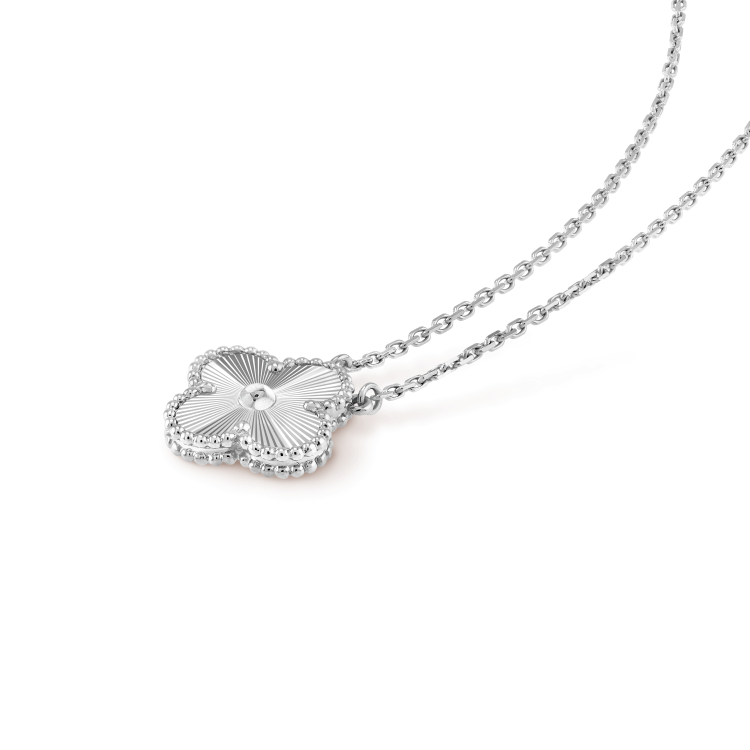 [basloveJW]クローバー 15mm レーザーネックレス シルバー