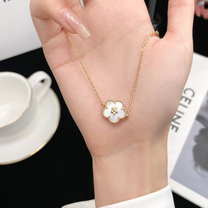 [AURORA]LUCKY  WHITE MOP  PLUM BLOSSOM NECKLACE