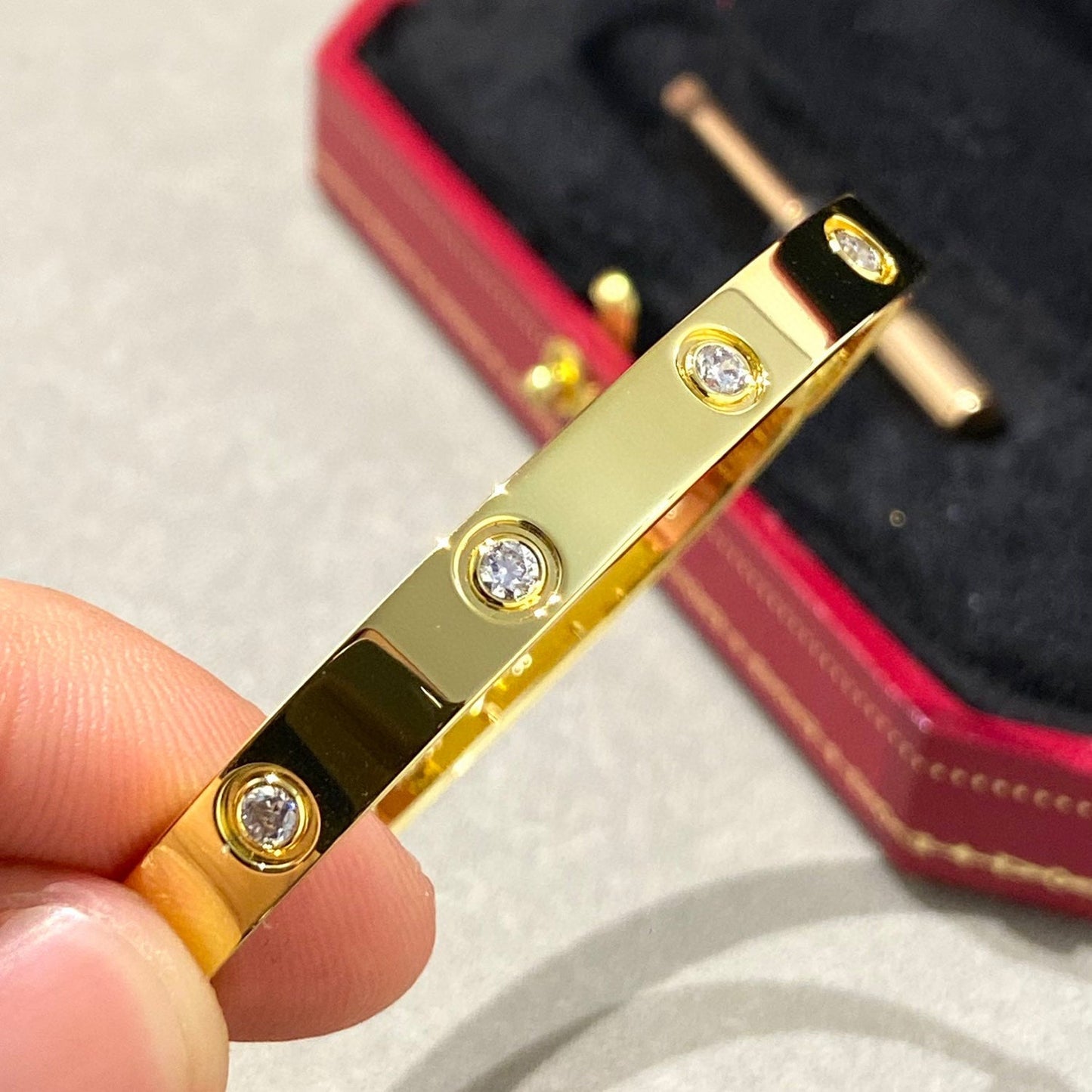 [AURORA]LOVE BRACELET 6.1MM 10 DIAMONDS