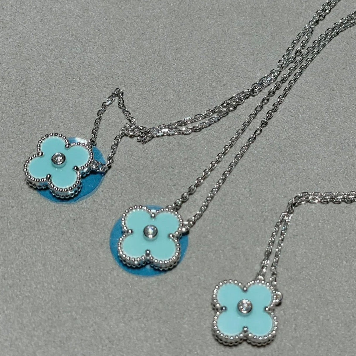 [AURORA]CLOVER 1 DIAMOND LIGHT BLUE SILVER NECKLACE