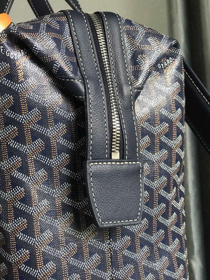 CISALPIN BACKPACK 43 IN NAVY BLUE GOYARDINE CANVAS AND CALFSKIN