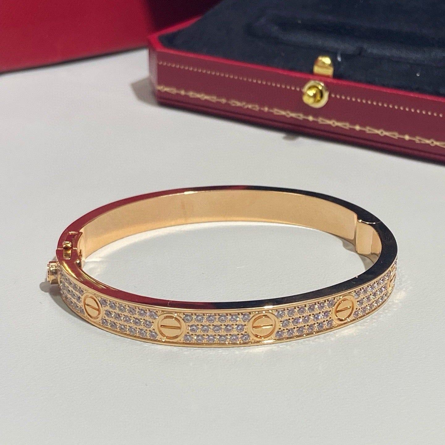 [AURORA]LOVE BRACELET 6.1MM DIAMOND-PAVED