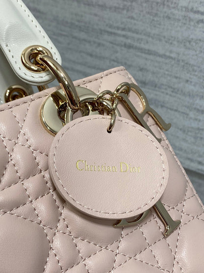 MEDIUM LADY BAG 20 IN BABY PINK QUILTED MACROCANNAGE CALFSKIN WHITE STRAP