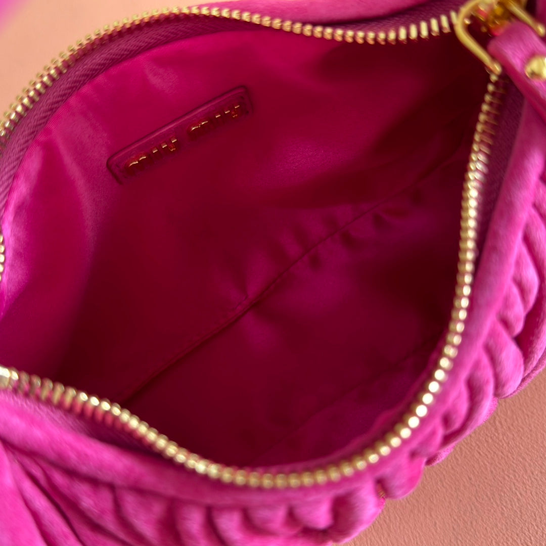 MM SUEDE HANDBAG 23 DEEP FUCHSIA