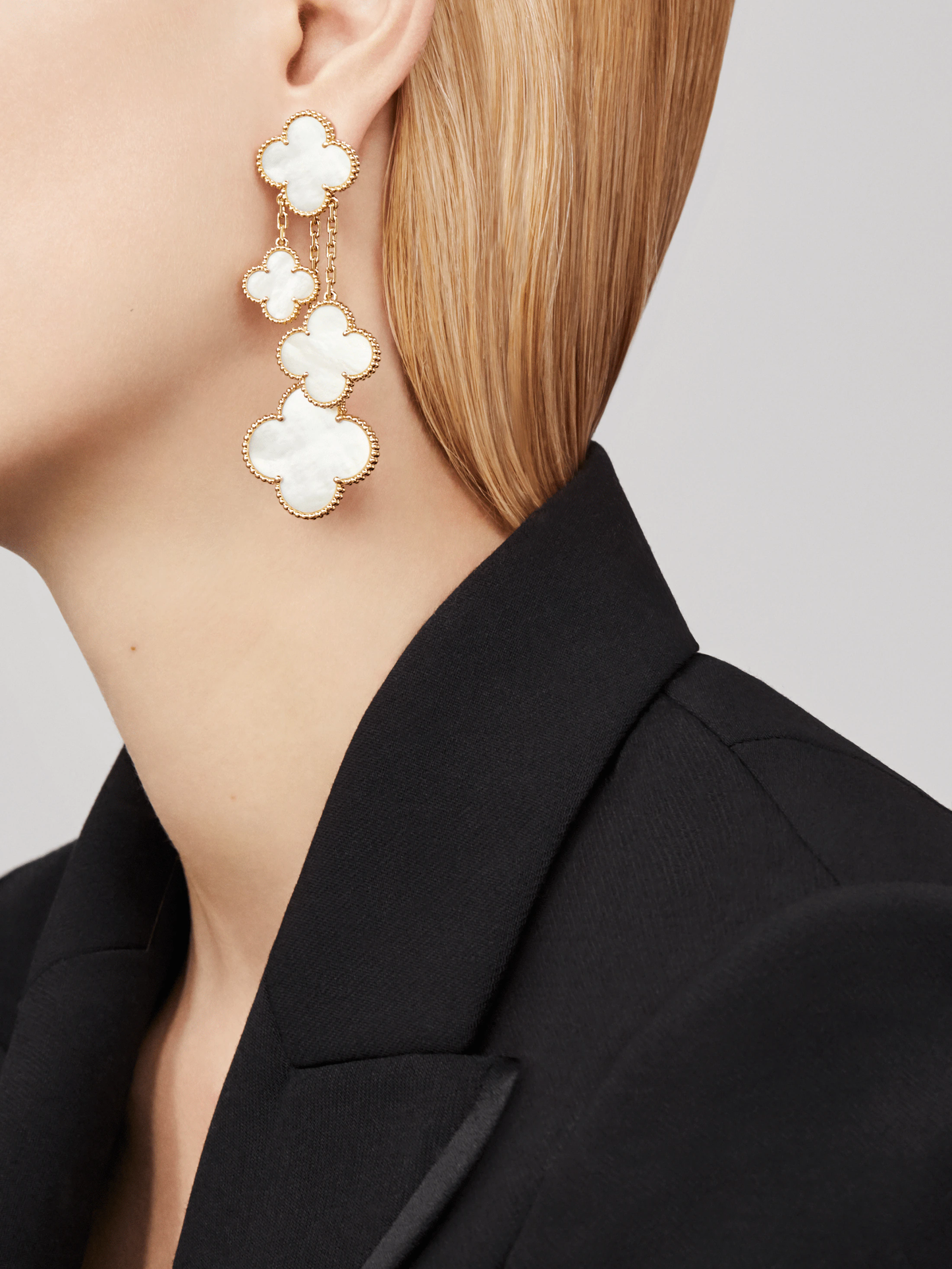 [AURORA]CLOVER EARRINGS WHITE MOP 4 MOTIFS GOLD